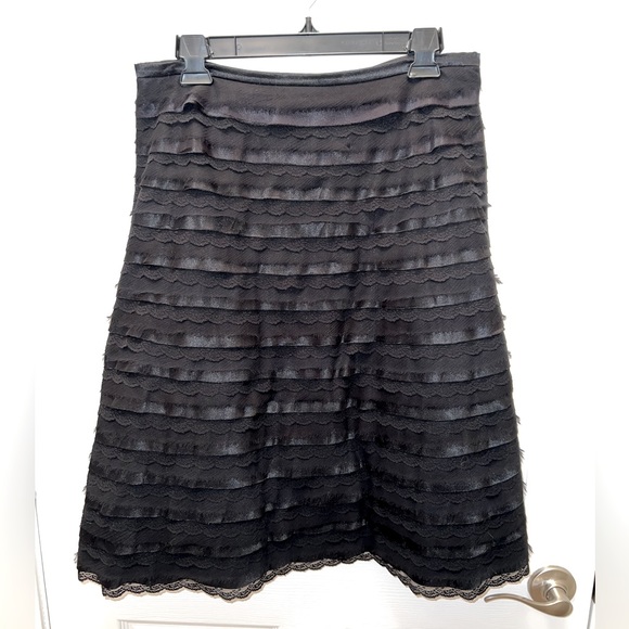 BCBG Max Azria gorgeous multi layered lace ruffles A-line skirt. Black. Size 6. - Picture 1 of 7